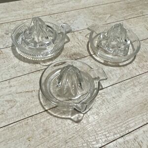 Vintage Clear Glass Manual Citrus Juicer Reamer Set of 3 Lemons Oranges Kitchen